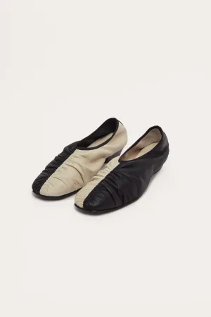 eclipse slippers in tofu and black