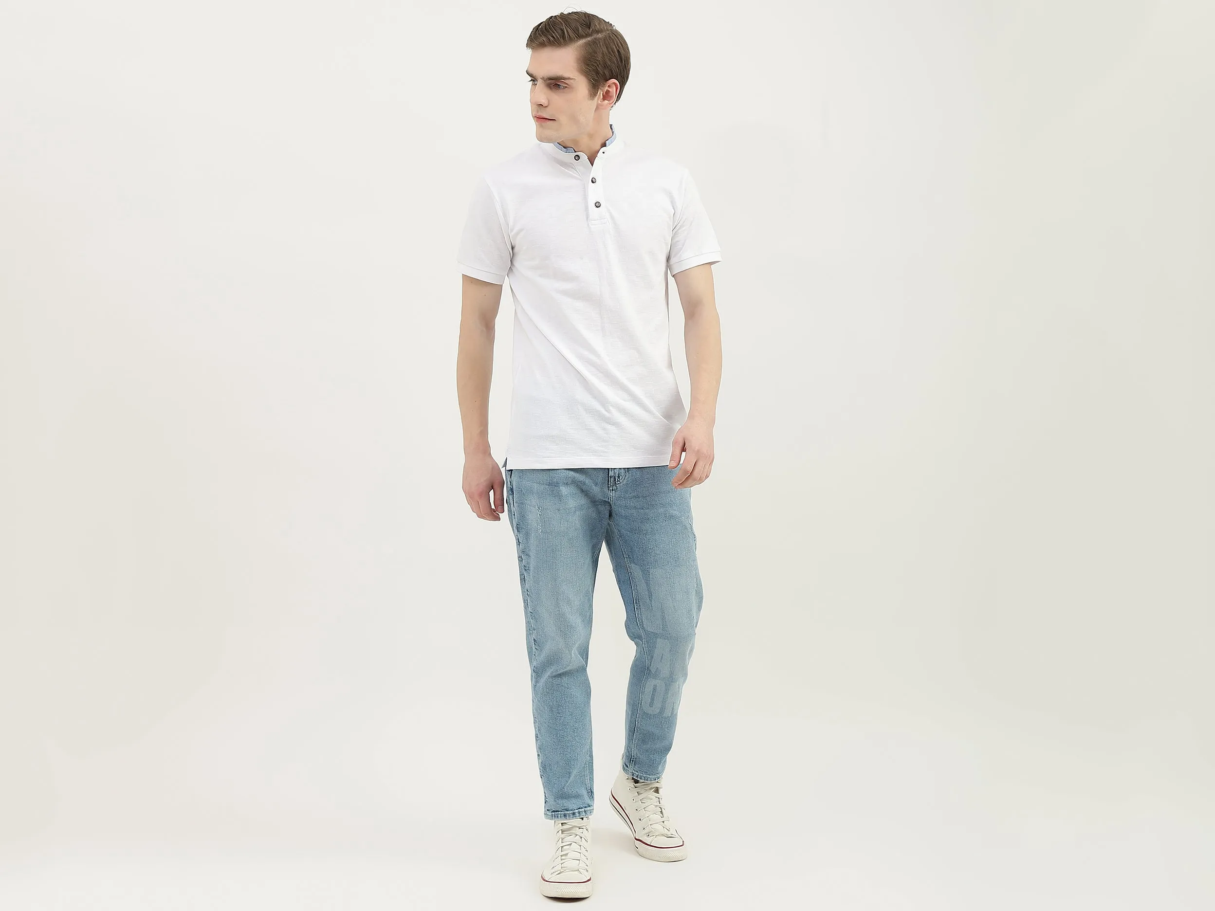 Men Textured Mandarin Collar T-Shirt