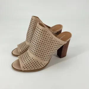 Report Sandals Size 7.5