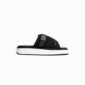 Source - Neoprene  - Black - Woman