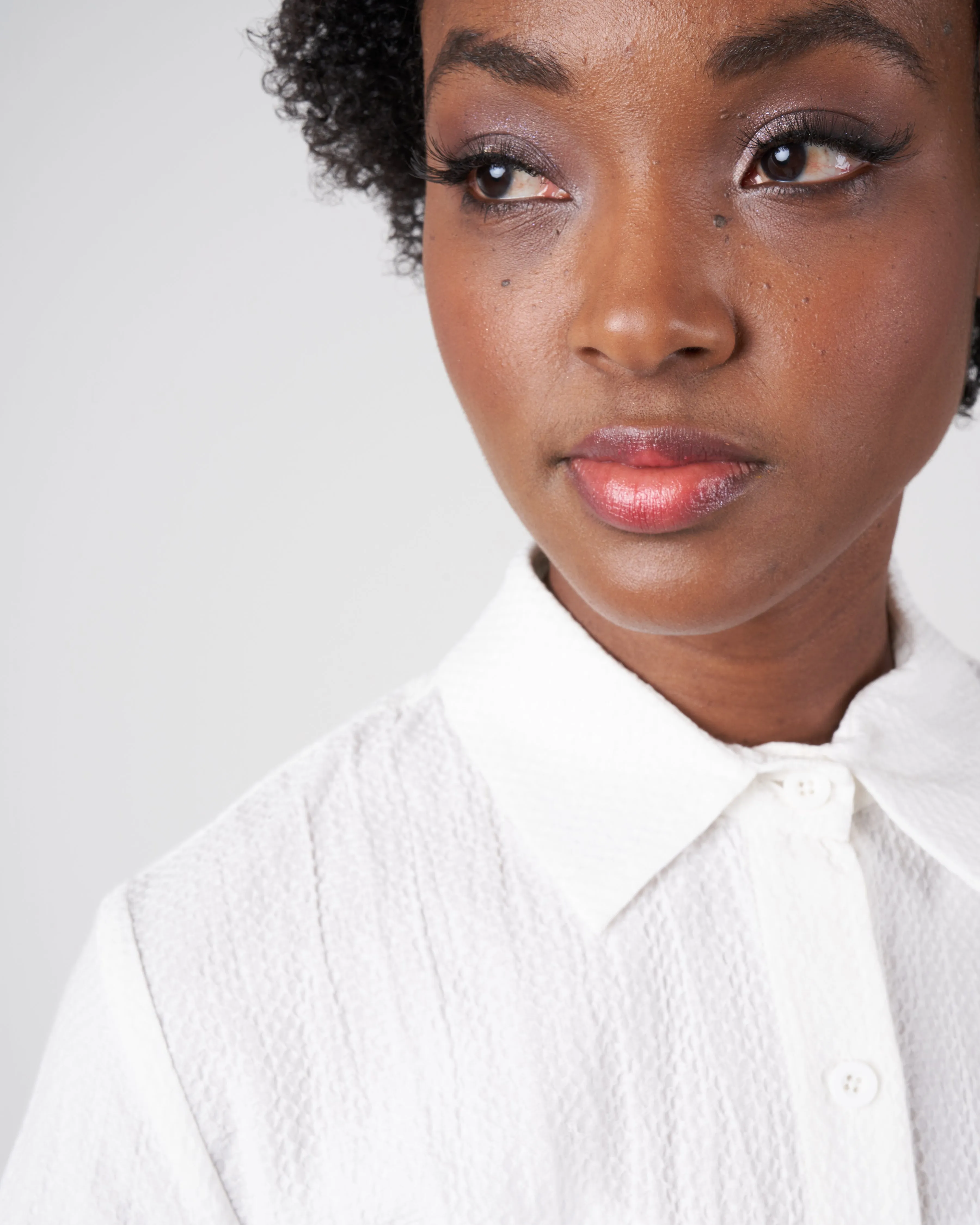 textured cropped button down - off white