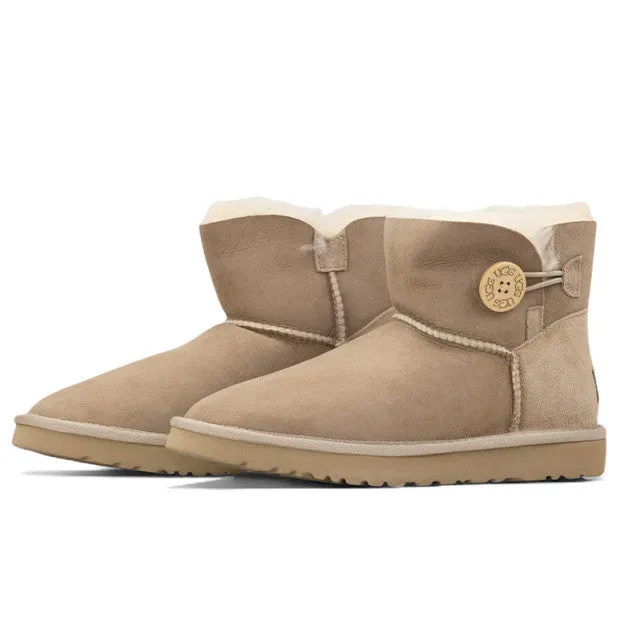 UGG Mini Bailey Button - Beige