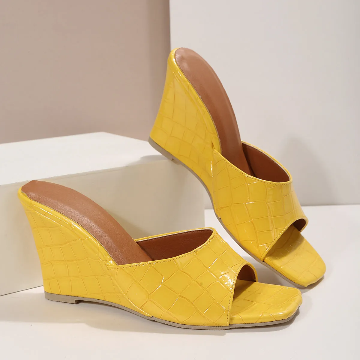 Wedge One-strap Roman-Style Plaid Textured Sandals