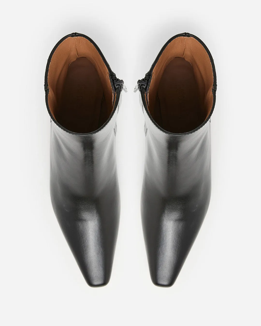 Xena Leather Black